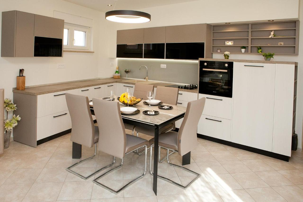 Apartment Nikoleto Zadar Ngoại thất bức ảnh